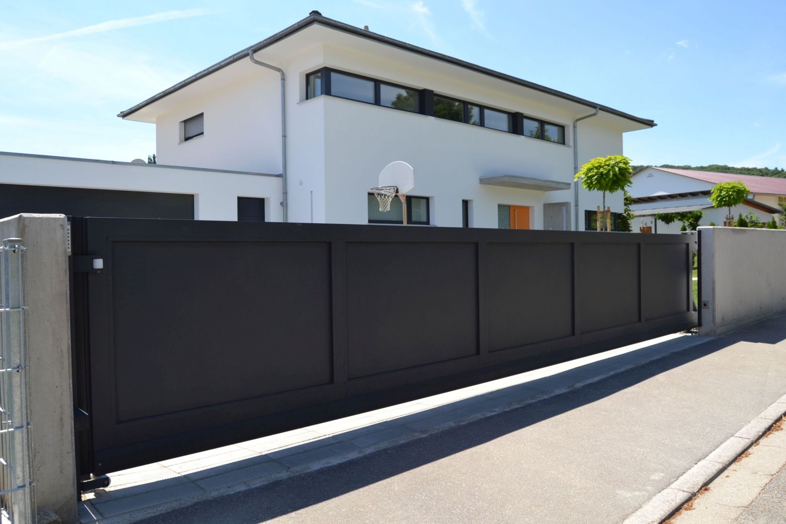 Freitragend Schiebetore Zaun Tor GmbH freitragend-schiebetore-zaun-tor-gmbh